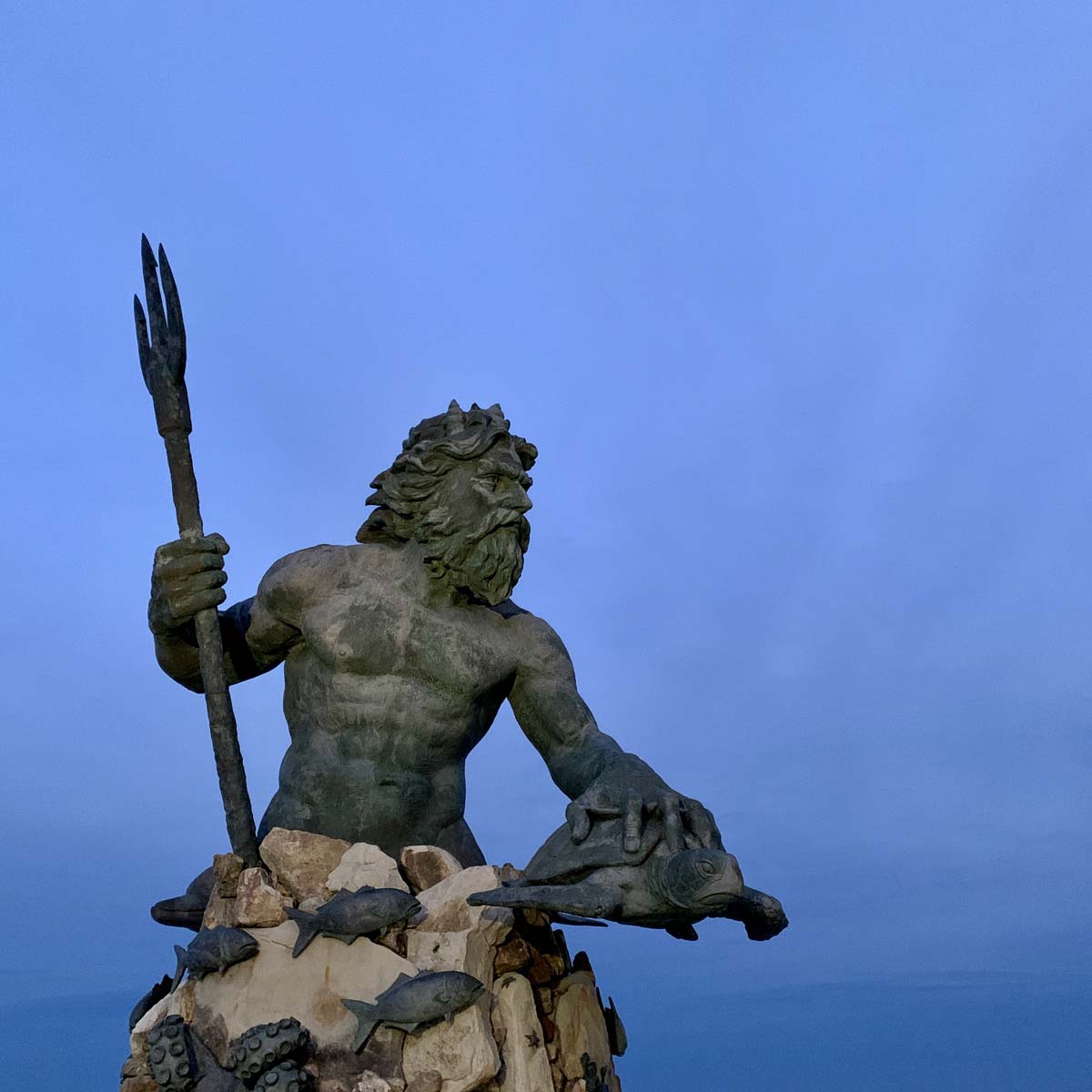 neptune statue virginia beach oceanfront